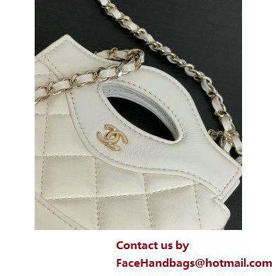 CHANEL Shiny Lambskin  &  Gold-Tone Metal Clutch with Chain AP3875 WHITE 2025